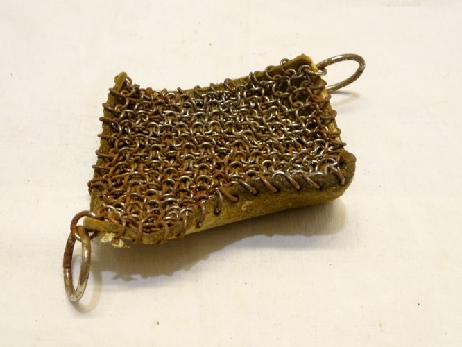 -TAMPON A BRUNIR COTTES DE MAILLE SUR CUIR TAMPON DE BRUNISSAGE MILITARIA WW1