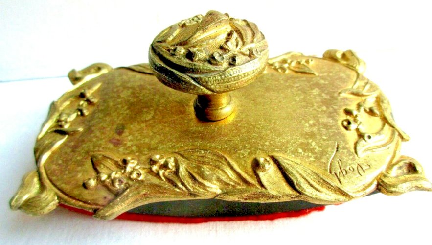 Tampon buvard Art Nouveau en bronze doré sculpté de muguet, signé VOGT