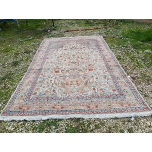 Oriental Carpet Hand-Knotted Wool Pakistan