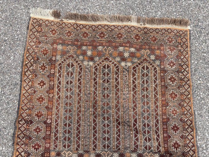 tapis turkmène tissé main