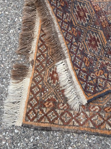 tapis turkmène tissé main