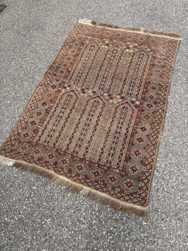 tapis turkmène tissé main