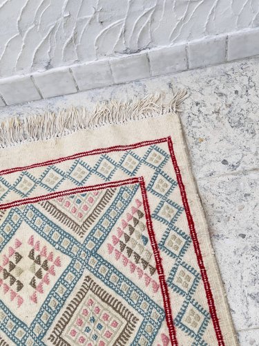 Tapis vintage Tunisien fait main