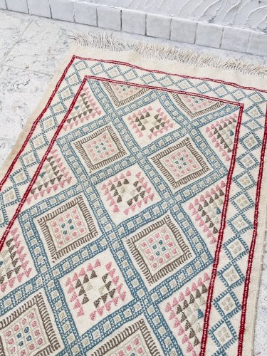 Tapis vintage Tunisien fait main