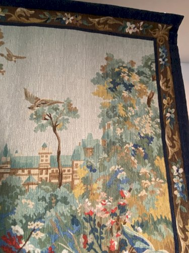 Tapisserie style verdure XVIIIe au château Robert Four Aubusson titrée l'été
