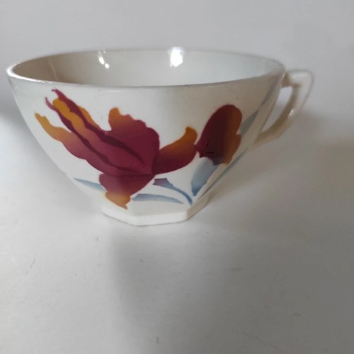 Tasse à café Digoin Sarreguemines ,très bon état.