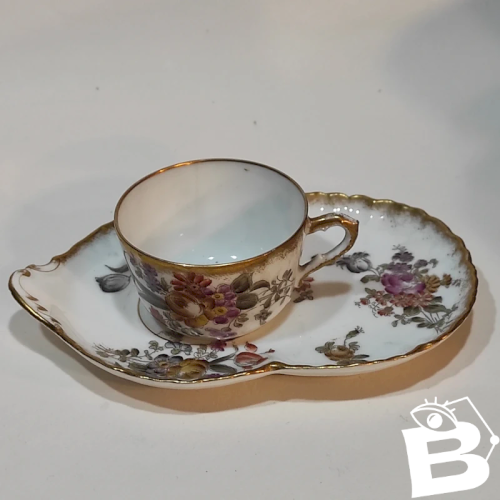 Tasse à café et son plateau égoïste en porcelaine de Limoges CFH GDM