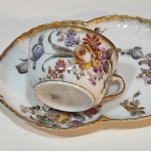 Tasse à café et son plateau égoïste en porcelaine de Limoges CFH GDM