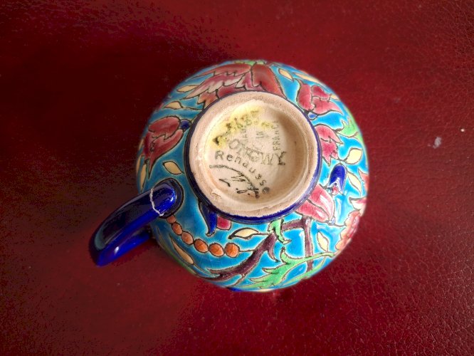 Tasse à café et soucoupe en émaux de Longwy (anse recollée)