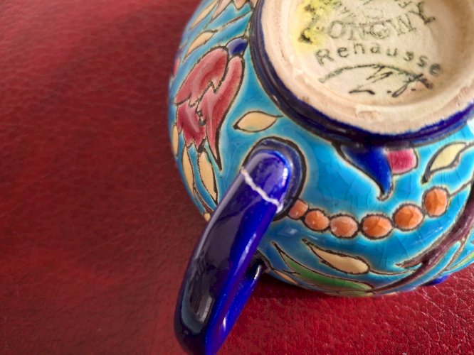 Tasse à café et soucoupe en émaux de Longwy (anse recollée)