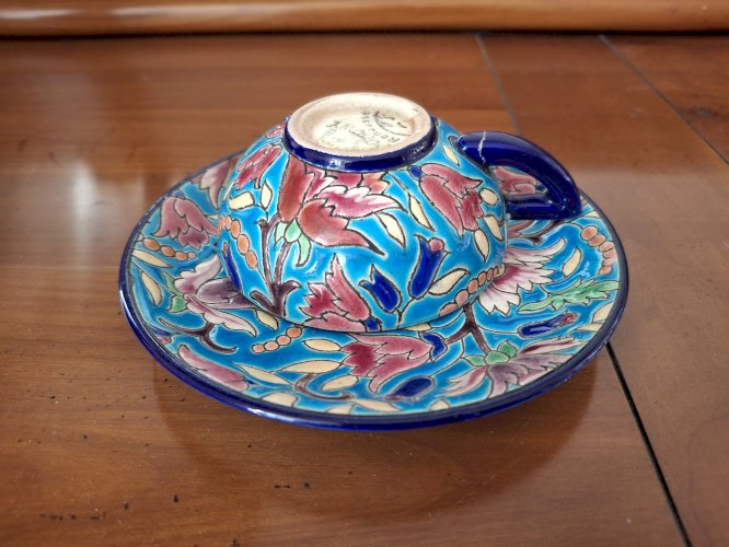 Tasse à café et soucoupe en émaux de Longwy (anse recollée)