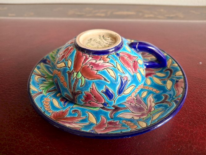 Tasse à café et soucoupe en émaux de Longwy (anse recollée)