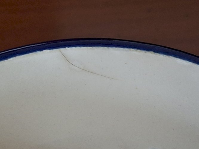 Tasse à café et soucoupe en émaux de Longwy