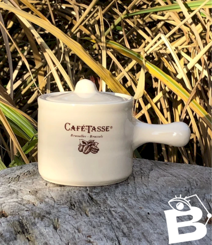 Tasse à café rétro vintage avec couvercle