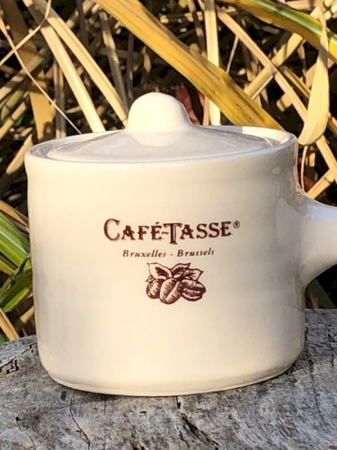 Tasse à café rétro vintage avec couvercle