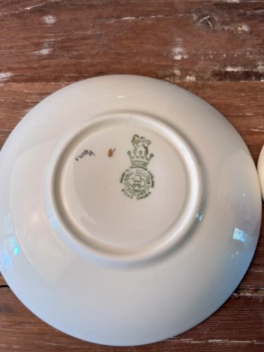 Tasse à café Royal Doulton en porcelaine anglaise