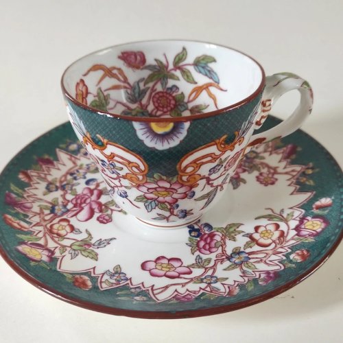 Tasse à café Sarreguemines décor Minton, 1920
