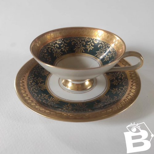 Tasse à café sur piedouche en porcelaine fine, Germany, Schwarzenhammer