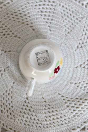 Tasse à café vintage faïence Salins - Motif fleuri