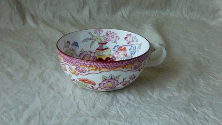 TASSE A THÉ EN PORCELAINE SARREGUEMINES DECOR MINTON N° 235/86*