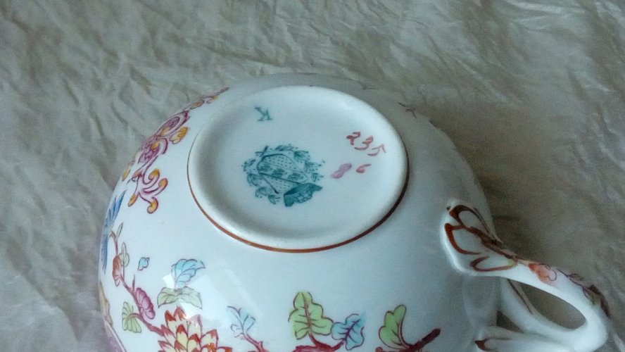 TASSE A THÉ EN PORCELAINE SARREGUEMINES DECOR MINTON N° 235/86*