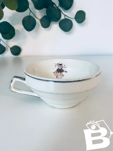 Tasse ancienne Walt Disney Les Trois Petits Cochons – Faïence Vintage