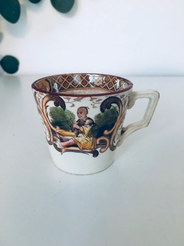 Tasse ancienne