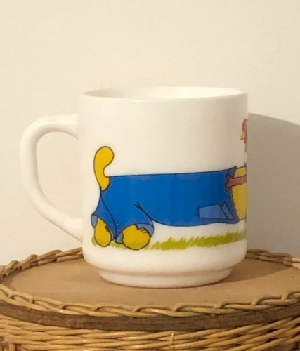Tasse Arcopal vintage Chien Saucisse