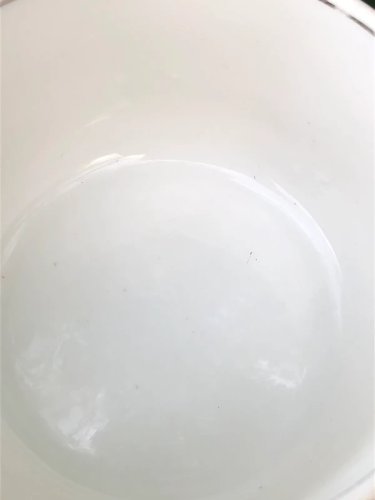 Tasse bistrot vintage en porcelaine blanche et argenté