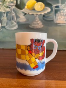 Vintage Arcopal cat cup