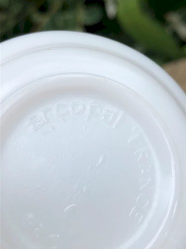 Tasse de Noël Arcopal motifs sapins et bonhommes de neige