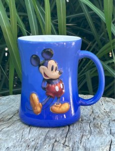 Tasse Disney bleue motif Mickey en relief