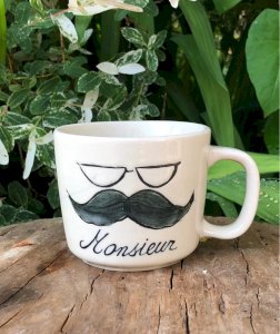 Stoneware mug with "Monsieur" inscription