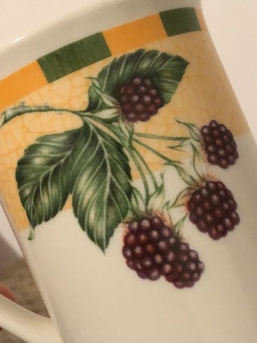 Tasse en porcelaine England motifs fruits