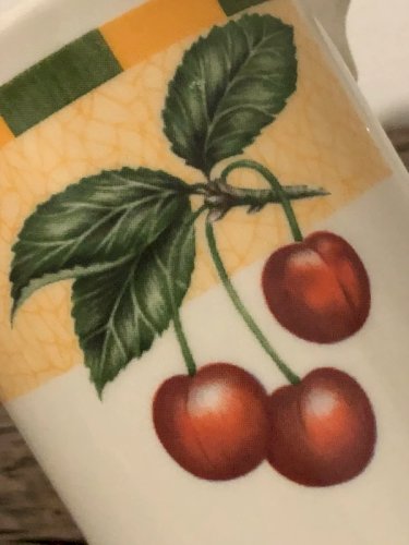 Tasse en porcelaine England motifs fruits