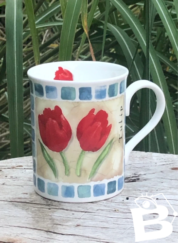Tasse en porcelaine Fine Bone China motif Tulipe