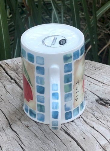 Tasse en porcelaine Fine Bone China motif Tulipe