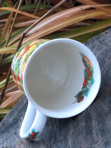 Tasse en porcelaine Roy Kirkham