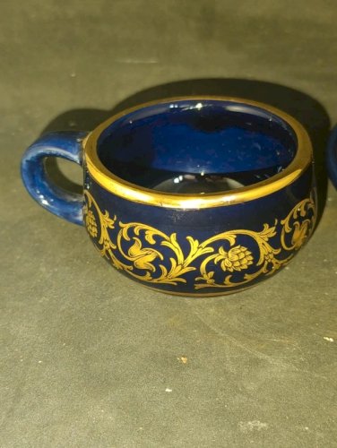 tasse et coupelle signées Terra hellas sterling glod en bon etat
