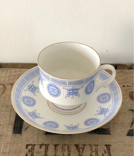 Tasse et soucoupe blanche et bleue en porcelaine Fine Bone Tibet