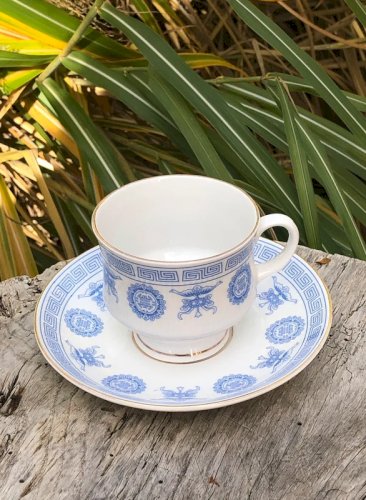 Tasse et soucoupe blanches et bleues en porcelaine Fine Bone Tibet