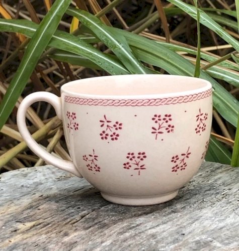 Tasse et soucoupe rose clair England Johnson Brothers modèle Petite Fleur