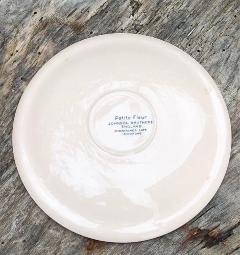 Tasse et soucoupe rose clair England Johnson Brothers