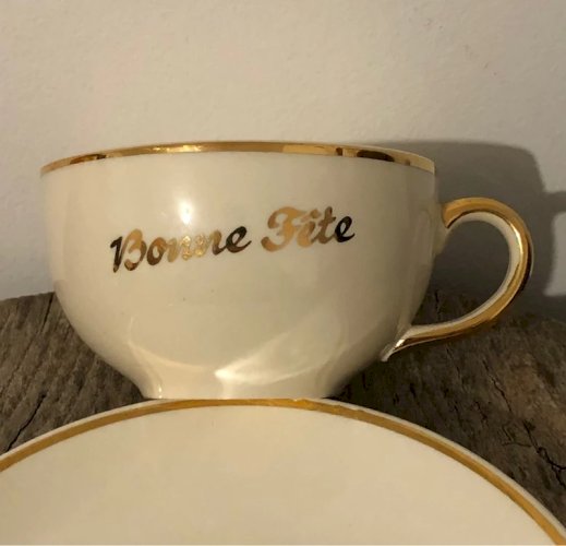 Tasse et soucoupe Villeroy & Boch crème et dorée Bonne Fête
