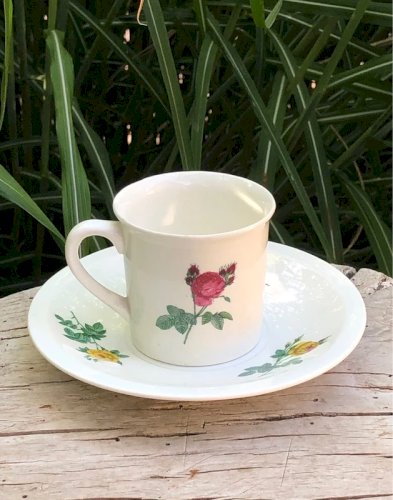 Tasse et soucoupe vintage GIEN motifs fleurs