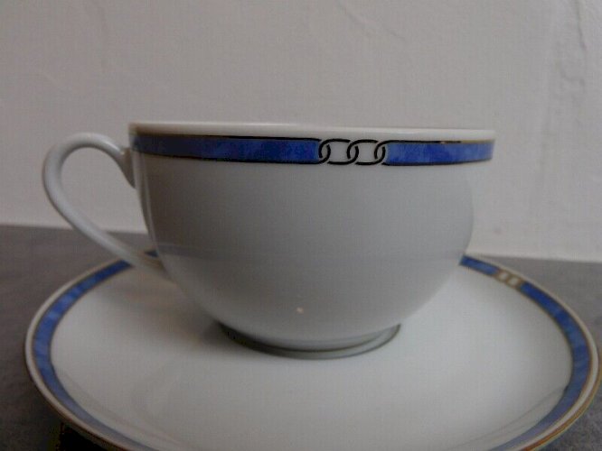 TASSE ET SOUS TASSE CHRISTOFLE PORCELAINE MICRO GOLD BLEU