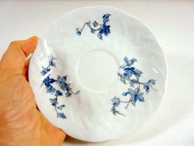 Tasse et sous-tasse porcelaine Limoges Bernardaud modèle Saint Saëns signées