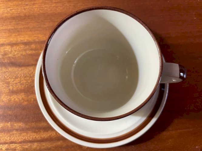 Tasse fleurie en grès Koréa vintage