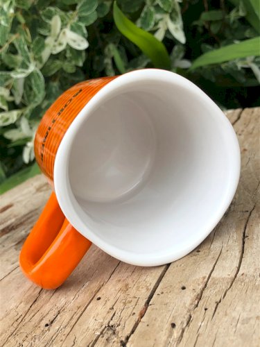 Tasse orange Black et Mortimer