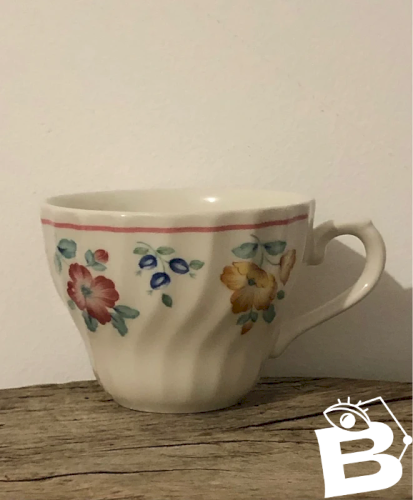 Tasse rétro vintage England motifs fleurs
